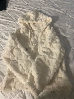 No boundaries fuzzy sweater